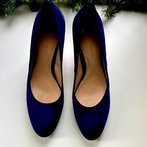 Blue suede 2.5 in heel from Stuart Weitzman. Worn 5 times